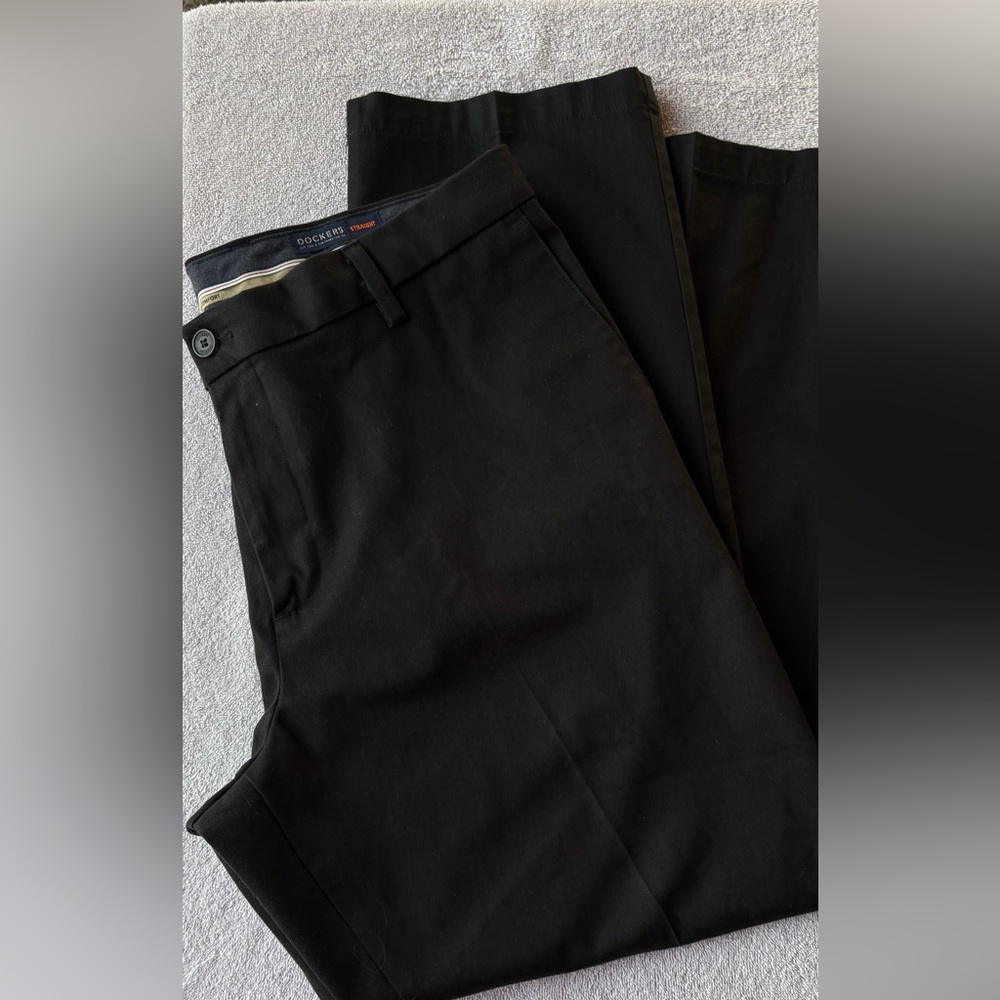 Dockers Men's Classic Black Dress Pants formal or dressy 38 x 30